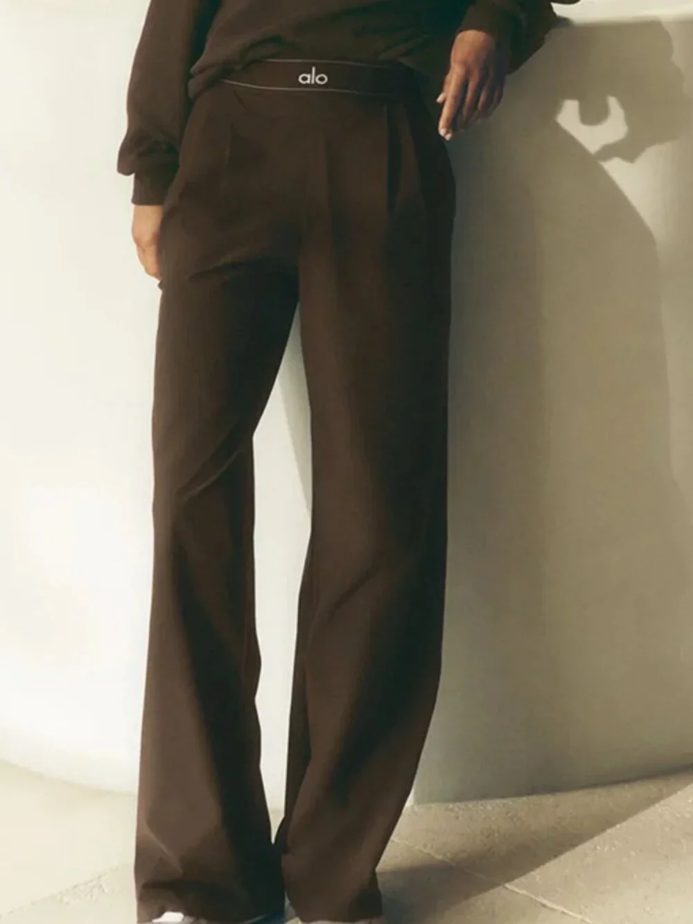 ALO Yoga Women's Coffee Brown Suit Pants 👑 Regular Size